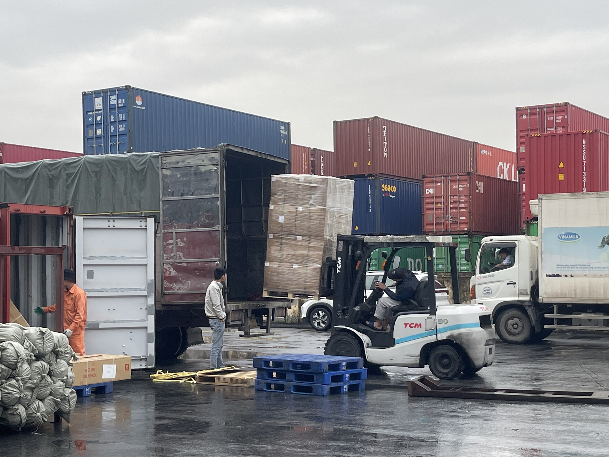 gl-filter-giao-lo-hang-gan-2000-tui-loc-bui-cho-nha-may-xi-mang-