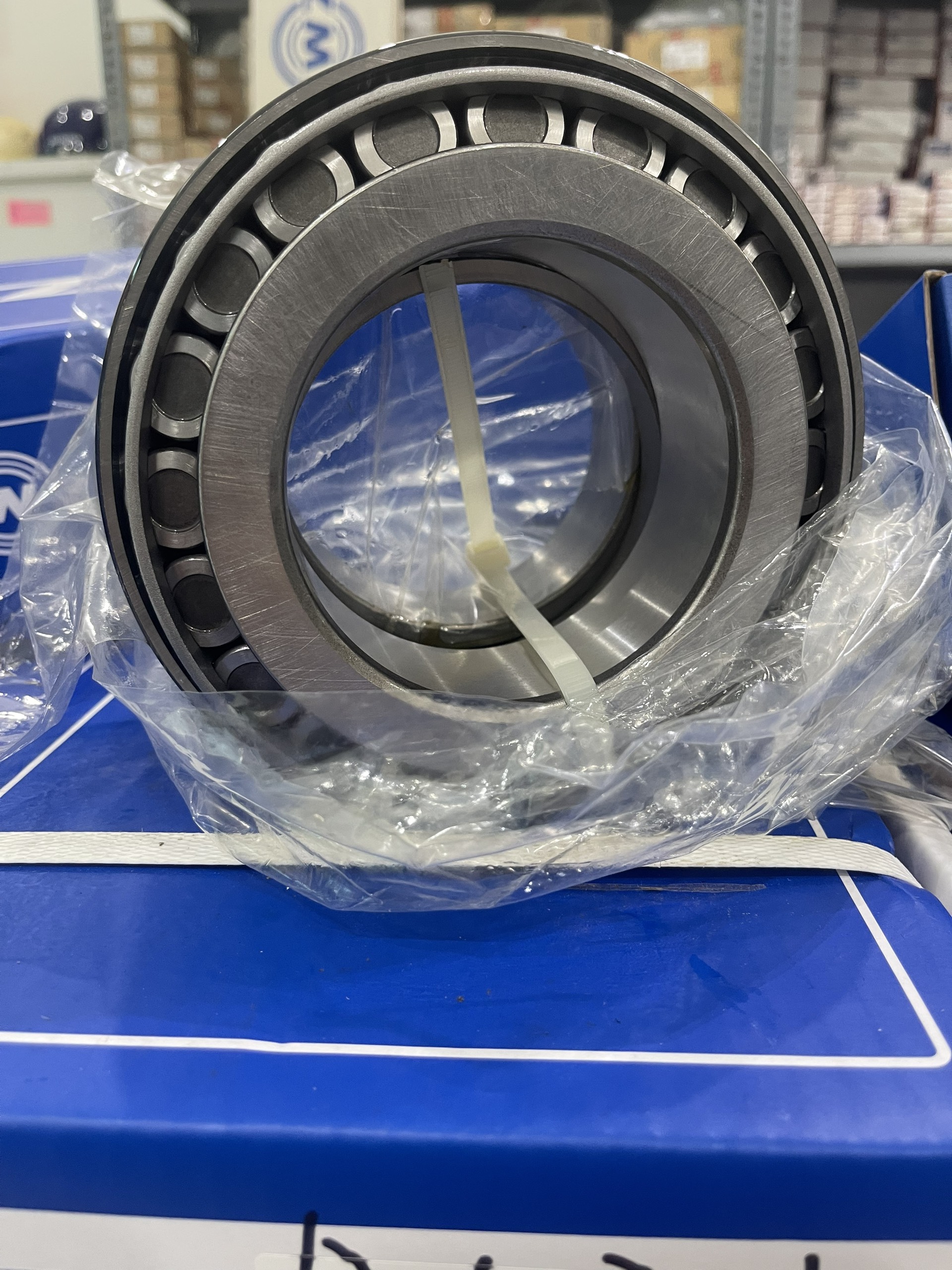 chia-se-ve-vong-bi-vong-bi-352218-x2-lap-cho-banh-xe-ghi-thieu-ket